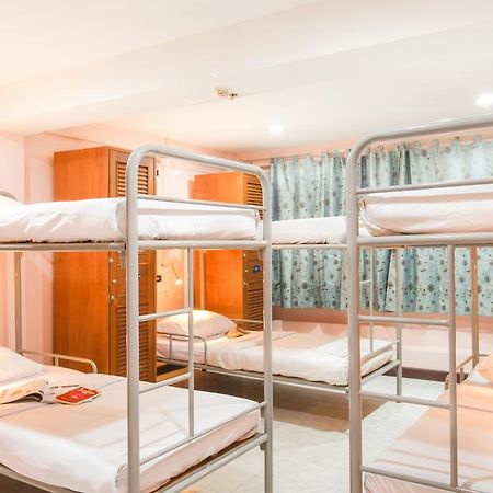 Hostel 8 Sukhumvit Soi 8 Bangkok Phòng bức ảnh