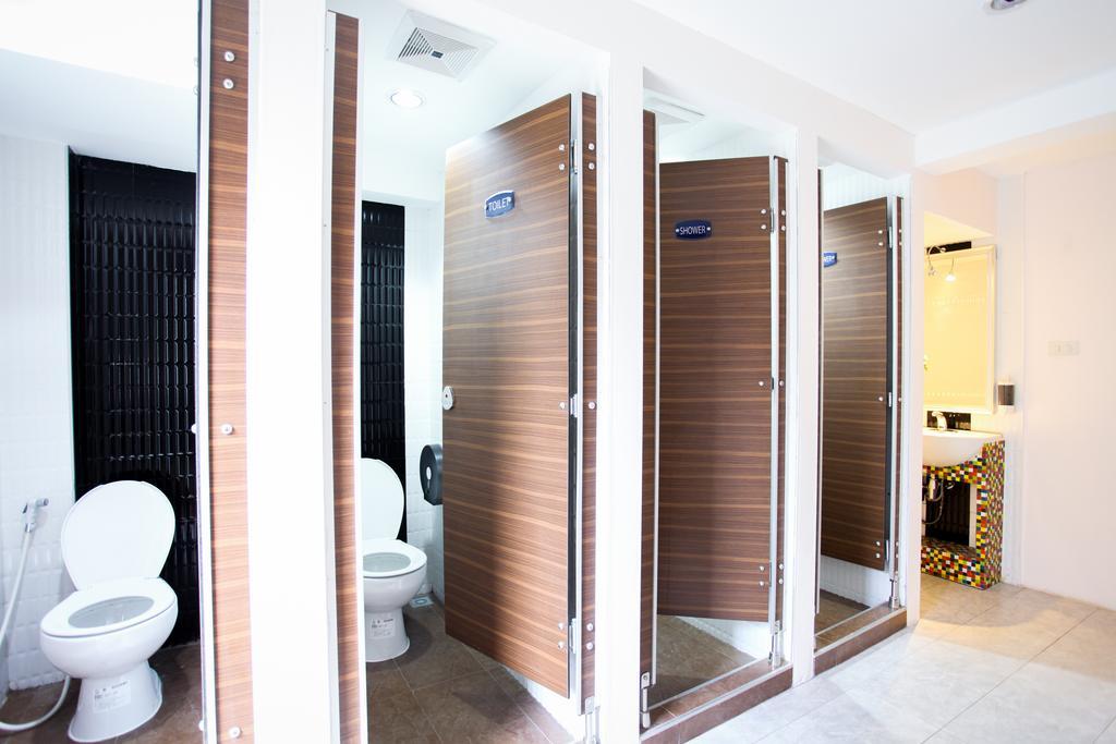 Hostel 8 Sukhumvit Soi 8 Bangkok Phòng bức ảnh