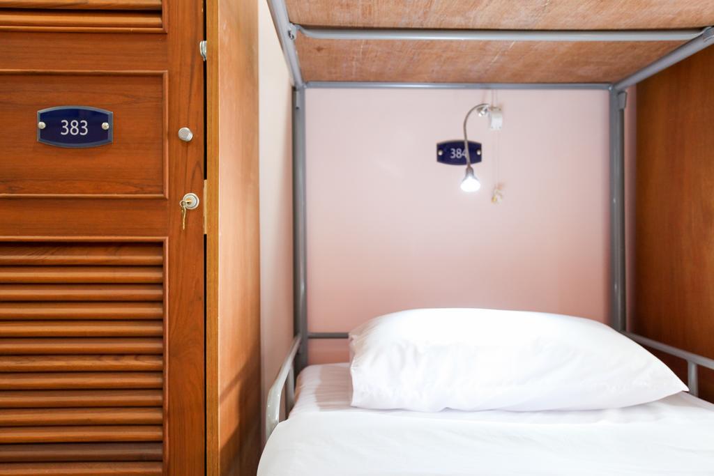 Hostel 8 Sukhumvit Soi 8 Bangkok Phòng bức ảnh